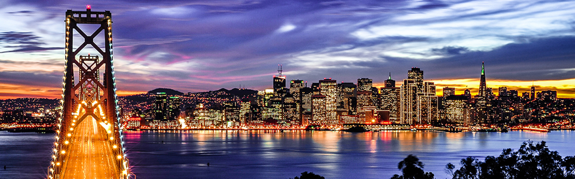 San Francisco skyline at night